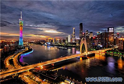 深圳高端商务模特群，与同行模特互动